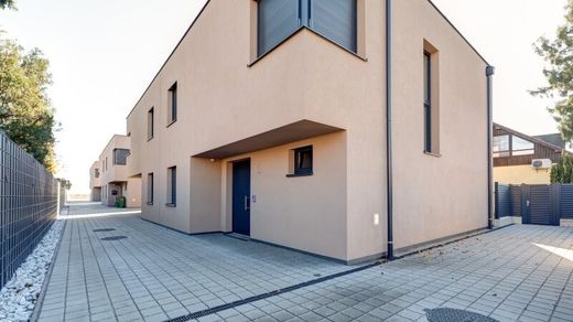 Πολυτελή κατοικία σε Deutsch-Wagram, Politischer Bezirk Gänserndorf