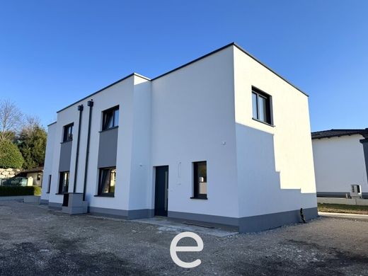 Maison de luxe à Laakirchen, Politischer Bezirk Gmunden