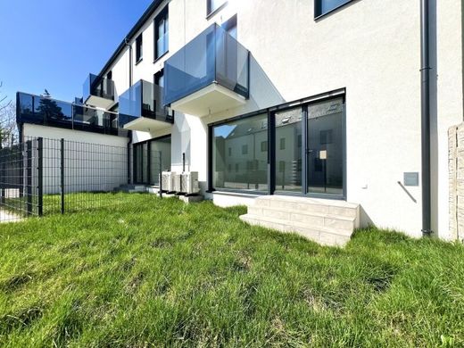 Luxury home in Achau, Politischer Bezirk Mödling