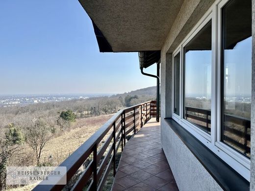 Villa in Mödling, Politischer Bezirk Mödling