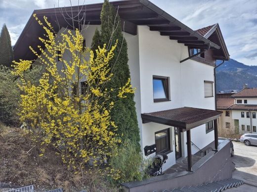 Элитный дом, Jenbach, Politischer Bezirk Schwaz