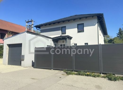Luxury home in Niedersulz, Politischer Bezirk Gänserndorf