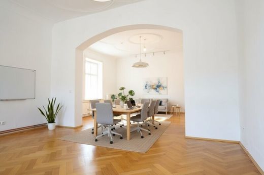 Office in Sankt Veit an der Glan, Politischer Bezirk Sankt Veit an der Glan