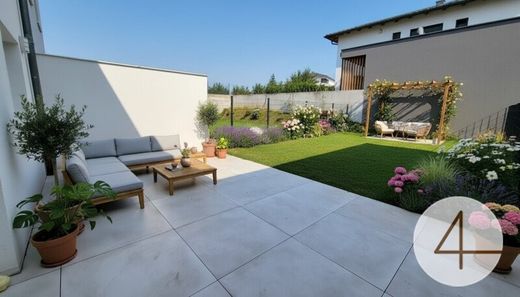Luxury home in Krenglbach, Wels-Land