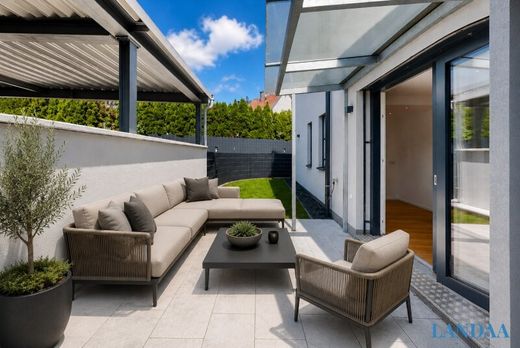 Casa di lusso a Stockerau, Politischer Bezirk Korneuburg