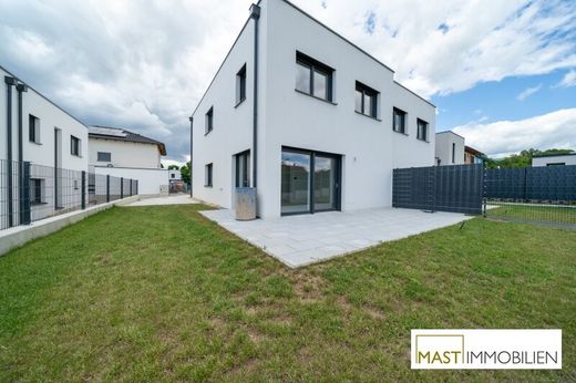 Luxe woning in Wolkersdorf im Weinviertel, Politischer Bezirk Mistelbach