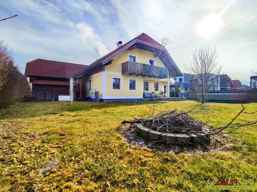 Maison de luxe à Stöfling, Politischer Bezirk Vöcklabruck