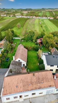 Luxury home in Pillichsdorf, Politischer Bezirk Mistelbach