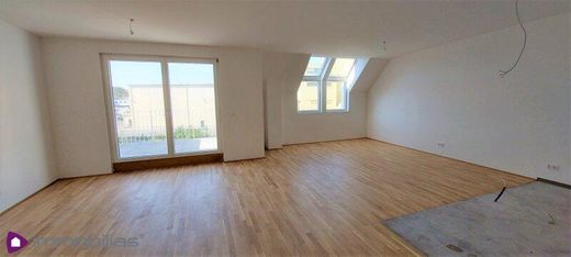 Apartment / Etagenwohnung in Schwechat, Politischer Bezirk Bruck an der Leitha