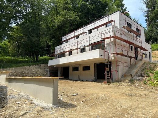 Luxury home in Pressbaum, Politischer Bezirk Sankt Pölten