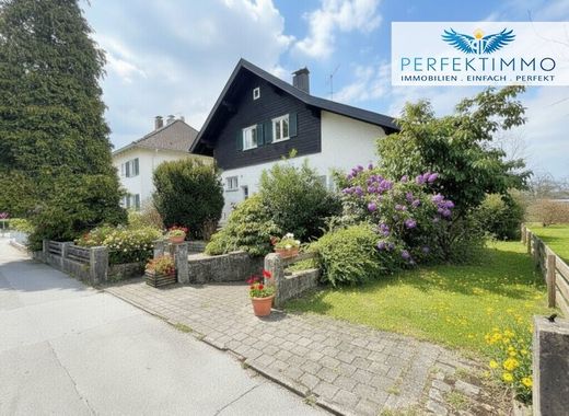 Lüks ev Lauterach, Politischer Bezirk Bregenz