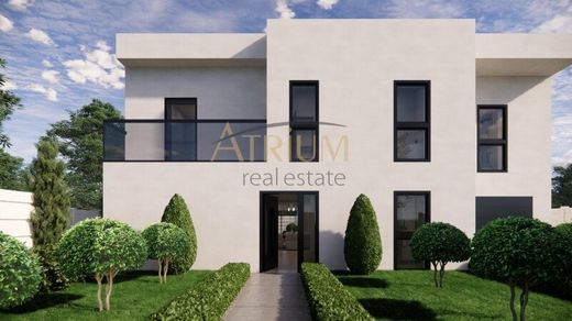 Luxury home in Strasshof an der Nordbahn, Politischer Bezirk Gänserndorf