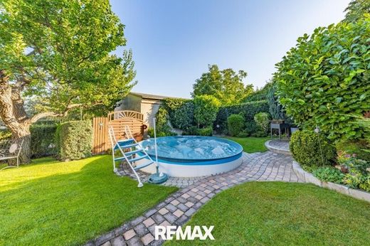 Luxury home in Hollabrunn, Politischer Bezirk Hollabrunn