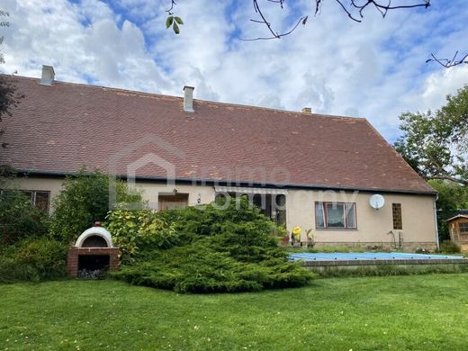 Lüks ev Schwadorf, Politischer Bezirk Bruck an der Leitha