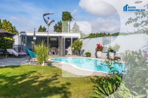 Luxury home for sale in Pasching
