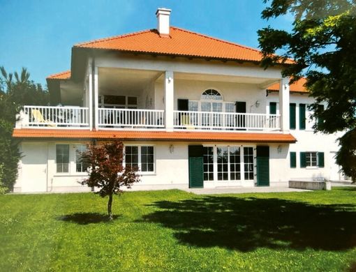 Villa a Dreihütten, Politischer Bezirk Oberwart