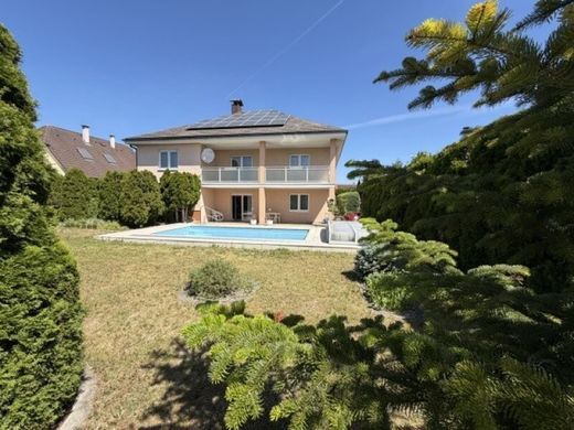 Luxury home in Sollenau, Politischer Bezirk Wiener Neustadt