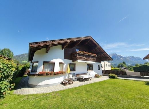 Lüks ev Söll, Politischer Bezirk Kufstein
