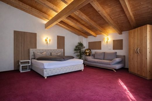 阁楼  Hippach, Politischer Bezirk Schwaz