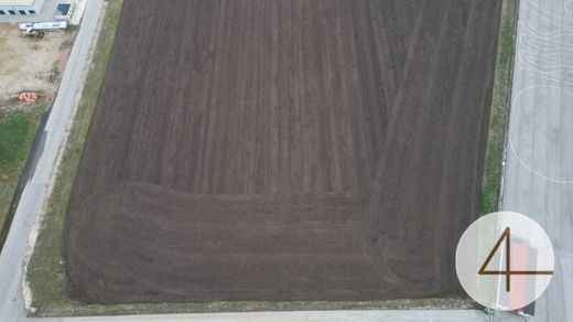 Участок, Markgrafneusiedl, Politischer Bezirk Gänserndorf