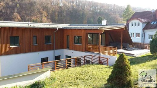 Luxury home in Klosterneuburg, Politischer Bezirk Tulln