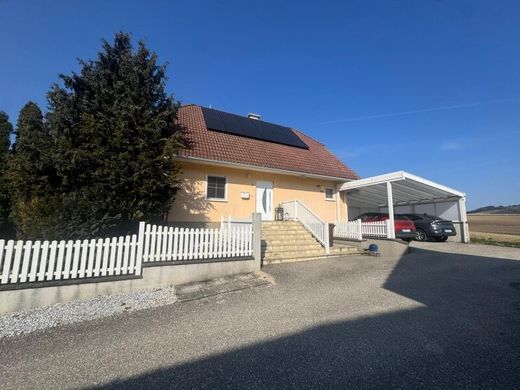 Luxury home in Kleinebersdorf, Politischer Bezirk Korneuburg