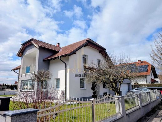 Luxury home in Weißenkirchen in der Wachau, Politischer Bezirk Krems