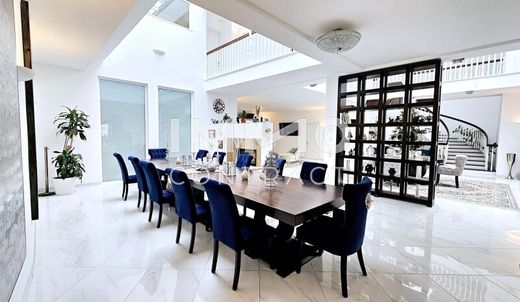 Luxury home in Pfaffstätten, Politischer Bezirk Baden