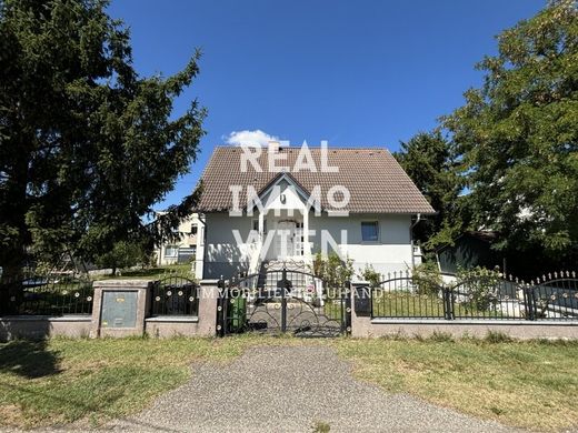Luxury home in Leopoldsdorf im Marchfelde, Politischer Bezirk Gänserndorf