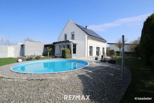 Luxury home in Stadl-Paura, Wels-Land