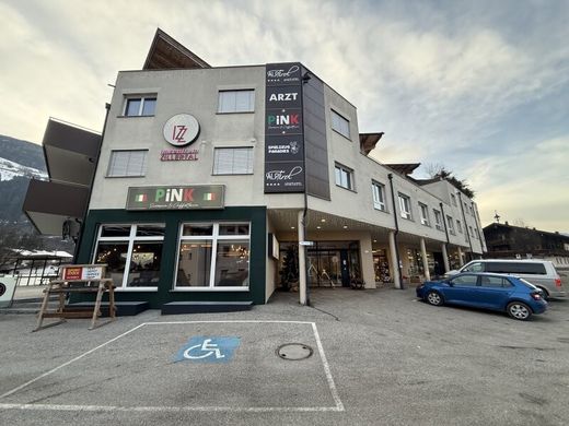Office in Kaltenbach, Politischer Bezirk Schwaz