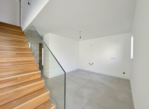 Luxury home in Steinabrückl, Politischer Bezirk Wiener Neustadt