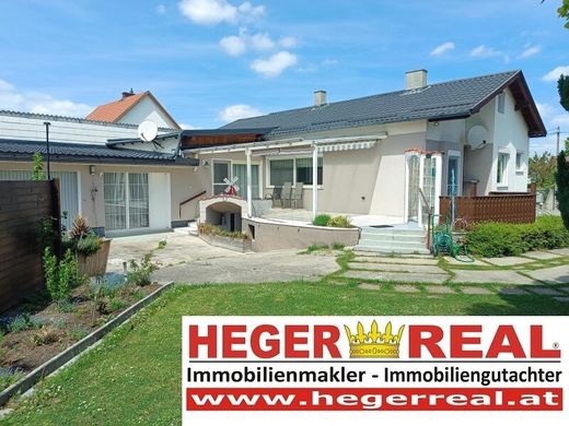 Luxury home in Weigelsdorf, Politischer Bezirk Baden