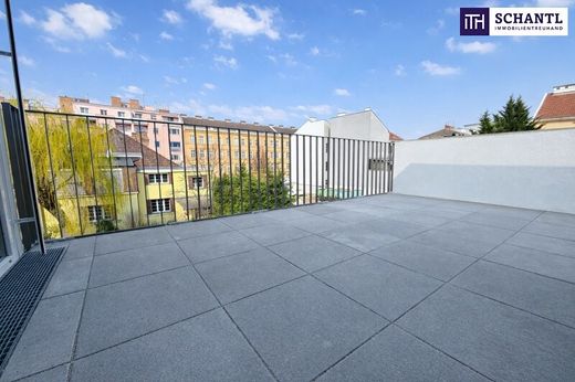 Apartment in Schwechat, Politischer Bezirk Bruck an der Leitha