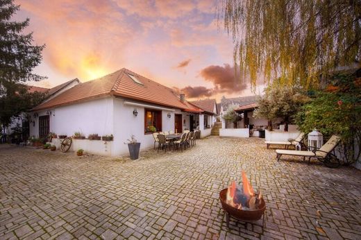 Luxury home in Stegersbach, Politischer Bezirk Güssing