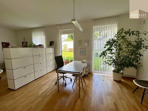 Biuro w Baden, Politischer Bezirk Baden