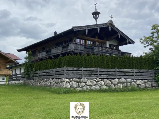 Lüks ev Söll, Politischer Bezirk Kufstein