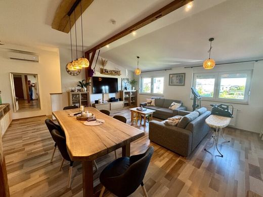 Luxe woning in Parndorf, Politischer Bezirk Neusiedl am See