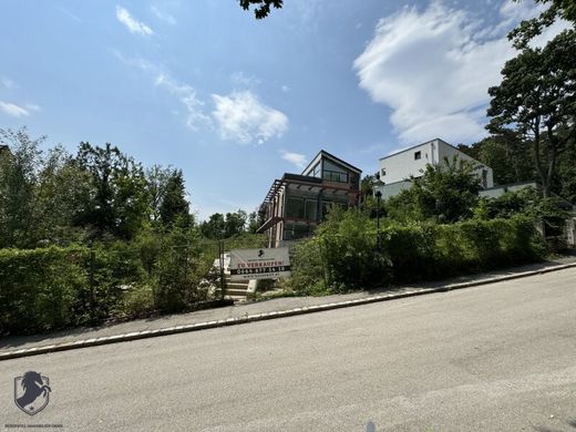 Villa in Baden bei Wien, Politischer Bezirk Baden