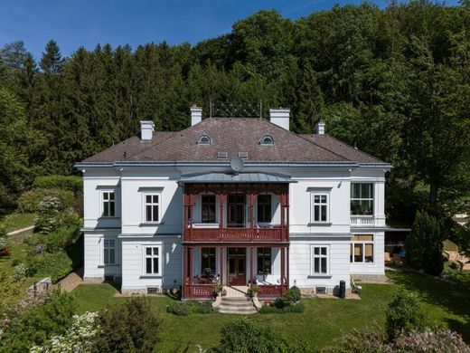 Villa Rekawinkel, Politischer Bezirk Sankt Pölten