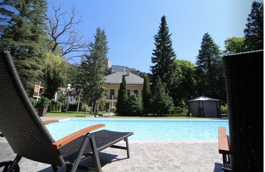 Villa in Baden bei Wien, Politischer Bezirk Baden