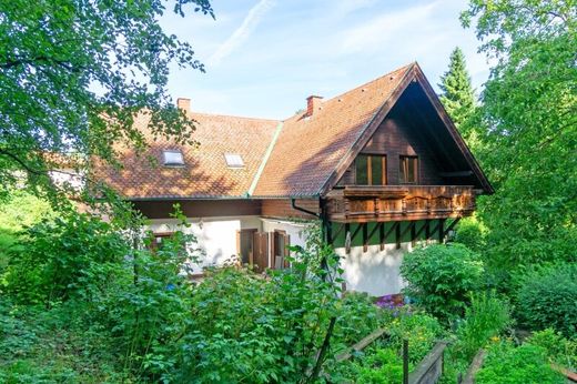 Luxury home in Pressbaum, Politischer Bezirk Sankt Pölten