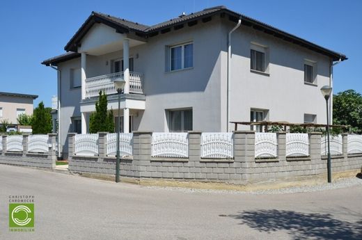 Luxe woning in Ebreichsdorf, Politischer Bezirk Baden