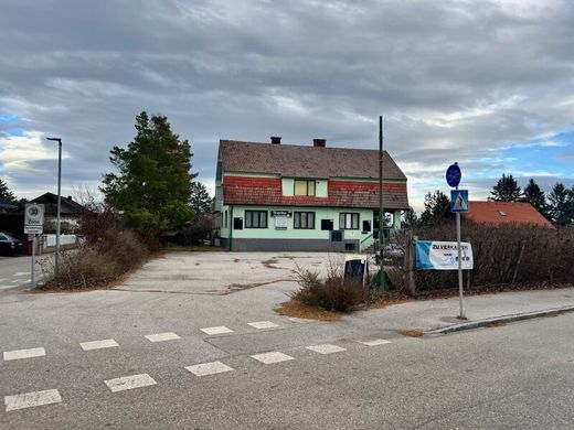 ‏קרקע ב  Matzendorf, Politischer Bezirk Wiener Neustadt