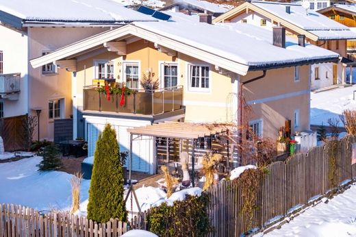 Casa di lusso a Leogang, Politischer Bezirk Zell am See