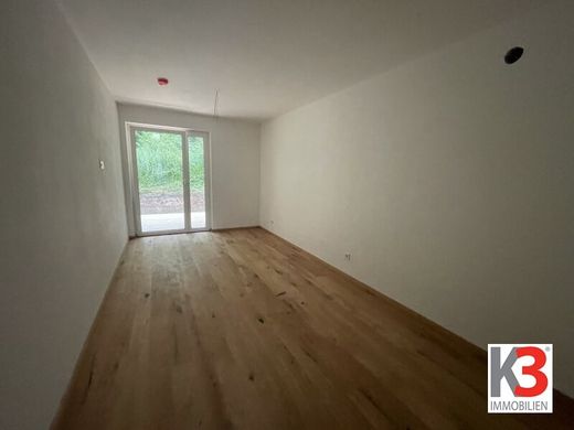 Piso / Apartamento en Elixhausen, Politischer Bezirk Salzburg-Umgebung