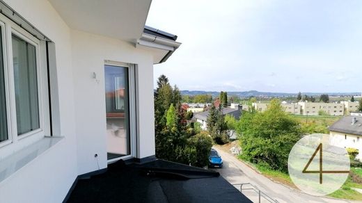 Maison de luxe à Strassham, Politischer Bezirk Eferding