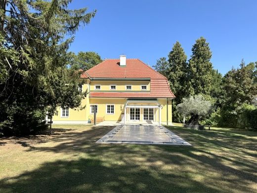 Casa di lusso a Maria Enzersdorf, Politischer Bezirk Mödling