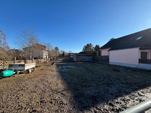 Land in Seyring, Politischer Bezirk Korneuburg