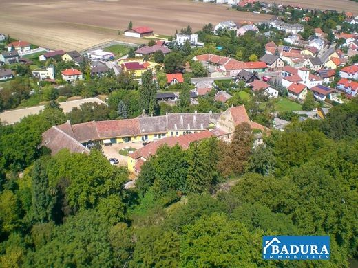 农场  Lanzendorf, Politischer Bezirk Bruck an der Leitha